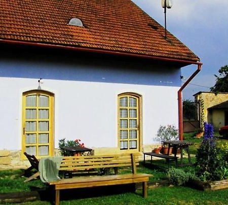 Dvur V Borovne Lägenhet Borovná Exteriör bild